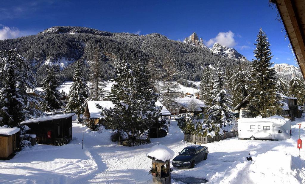 Camping Catinaccio Rosengarten Pozza di Fassa Exterior photo